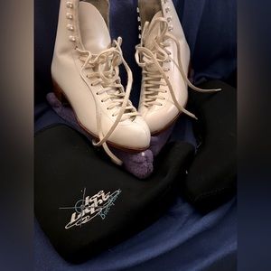 Women’s Reidell Figure Skates Size 6M